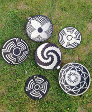 Load image into Gallery viewer, Black & White African Handwoven Rwanda Trivet