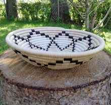 Load image into Gallery viewer, African Rwanda Basket Handwoven Hanging Wall Basket