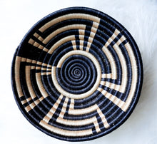 Load image into Gallery viewer, A Mixed of Color African Handwoven Rwanda Basket Hanging Wall Basket