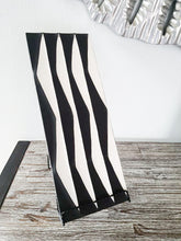 Load image into Gallery viewer, Black & White Imigongo African Rwanda Painting Handcraft Traditional Art Work