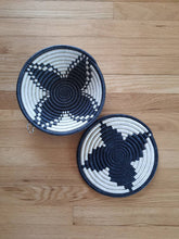 Load image into Gallery viewer, Black & White African Handwoven Rwanda Hanging Wall Basket