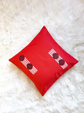 Load image into Gallery viewer, Red wine & White Boho Decorative Throw Pillow Cover - Modern Collection