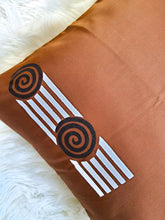Load image into Gallery viewer, Brown & white Boho Decorative Throw Pillow Cover - Modern Collection