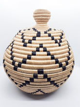 Load image into Gallery viewer, Lidded Beige and Black Basket