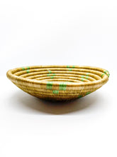 Load image into Gallery viewer, A Mixed of Color African Handwoven Rwanda Basket Hanging Wall Basket