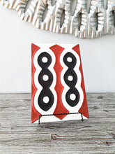 Load image into Gallery viewer, Black & Red wine Imigongo Rwanda Painting African Handcraft Wall Decor Unique African Pattern