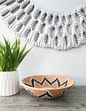 Load image into Gallery viewer, Beige,Black & White Star Basket