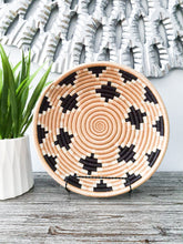 Load image into Gallery viewer, Beige, Black & White Point Noir African Woven Basket