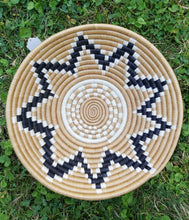 Load image into Gallery viewer, Beige,Black & White Star Basket