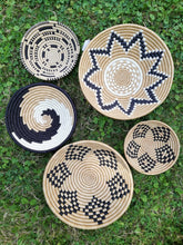 Load image into Gallery viewer, Beige,Black & White Star Basket