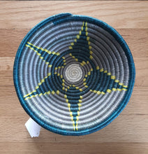 Load image into Gallery viewer, Mixed of Color African Handwoven Basket Hanging Wall Basket Boho Wall Art Snacks Bowls