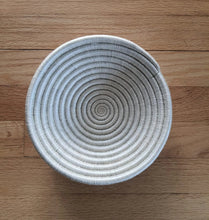 Load image into Gallery viewer, Mixed of Color African Handwoven Basket Hanging Wall Basket Boho Wall Art Snacks Bowls