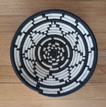 Load image into Gallery viewer, Set of 4 Black & White Star Rwanda Basket Hanging Wall basket Woven African Basket