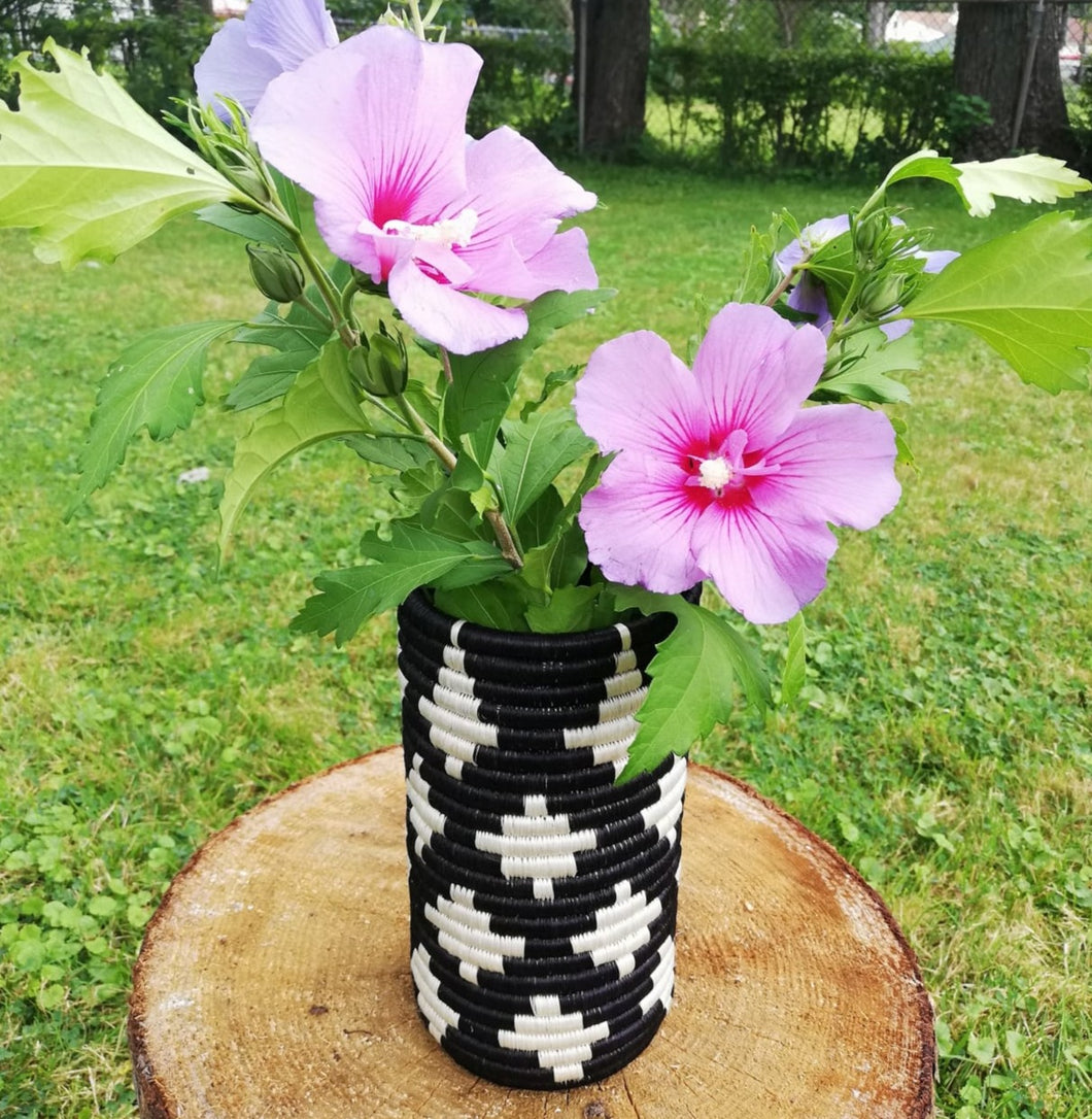 Black & White African Handwoven Flower Vase Caddy Kitchen Utensil Office Decor