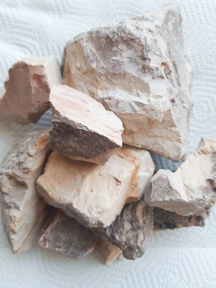 Lightly Smoked EDIBLE CLAY / African Clay/ Clay Chunks/ Calabash Chalk /  African Kaolin Chunks/ Edible Chalk/ Kalaba/ Argile/ Kaolin/ Lokpo -   Sweden