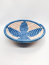 Load image into Gallery viewer, A Mixed of Color African Handwoven Rwanda Basket Hanging Wall Basket
