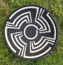 Load image into Gallery viewer, Black &amp; White African Handwoven Rwanda Basket
