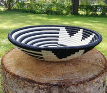 Load image into Gallery viewer, Black and White Sun Rwanda Basket
